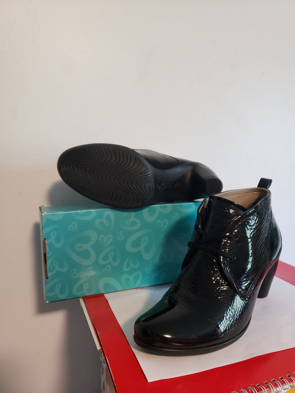 Ecco Women's Black Forever Shiny Patent Leather Ankle Boot Lace Up Pumps 39/8us